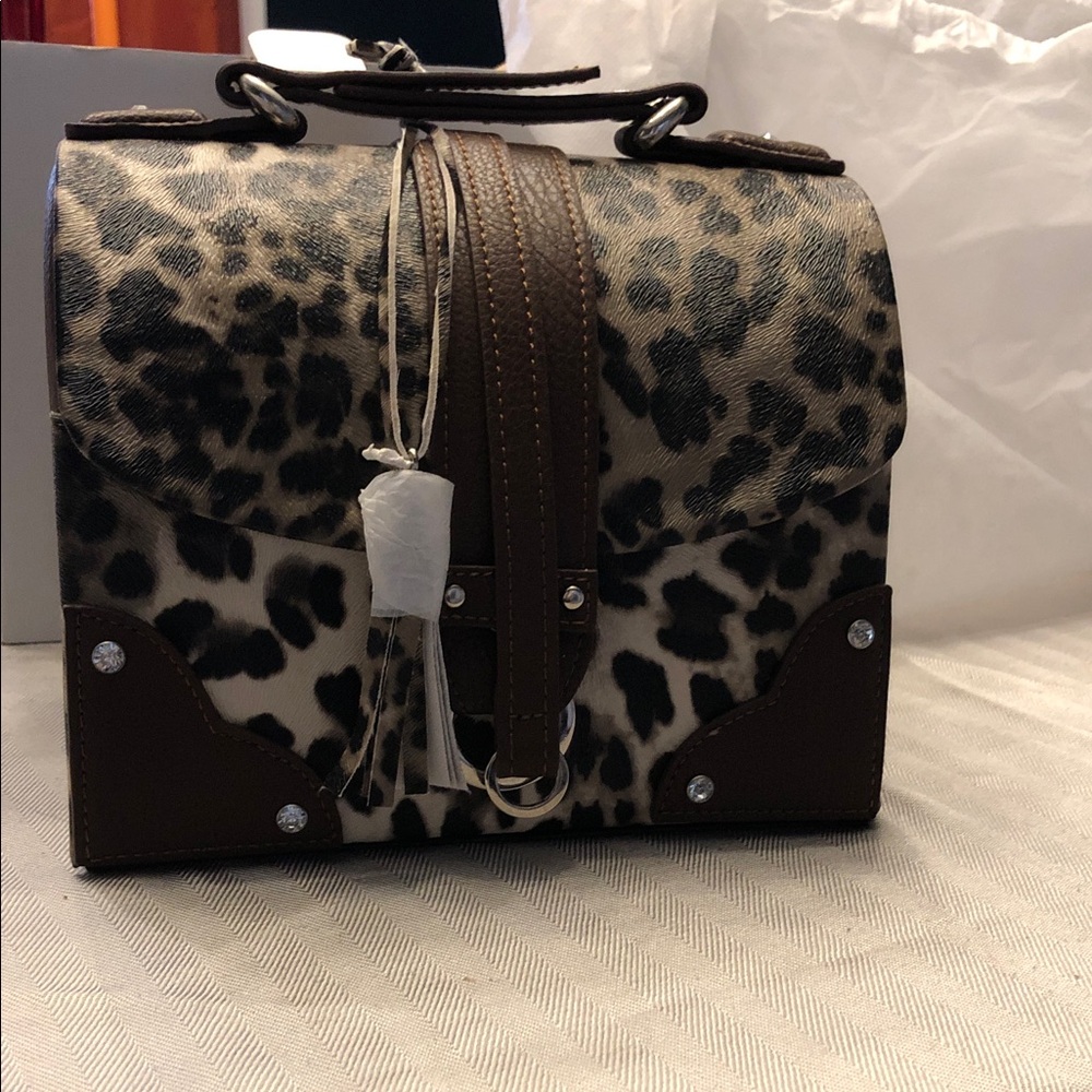 Leopard Print Brown Leather Women's jewelry box. Boutique NWT
